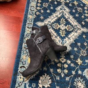 Comfortiva Namari Blue Suede Ankle Boots size 9 NWT